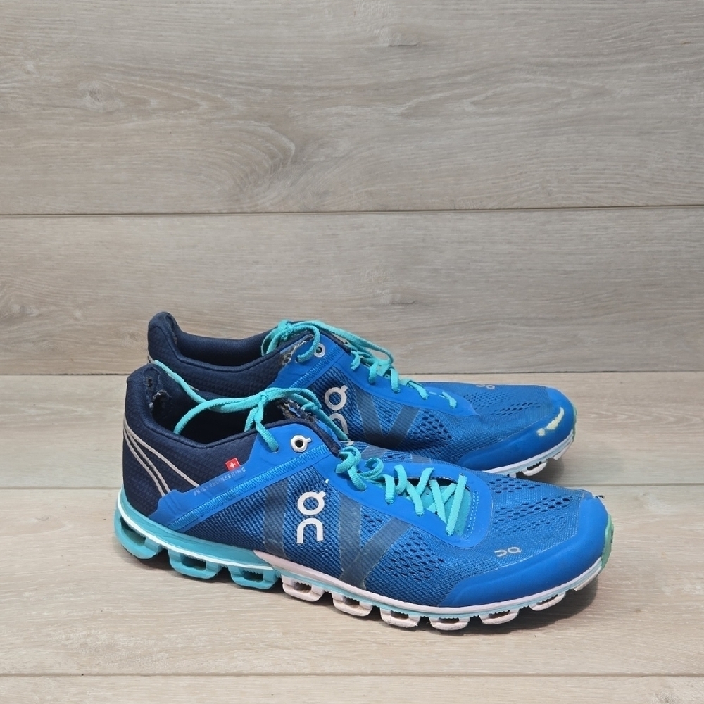 On Running Women's Cloud Blue Running Shoes Athletic Sneakers Sz 10